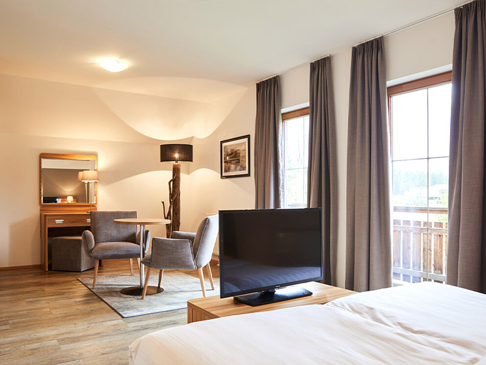 Doppelbett, Fernseher Sitzecke