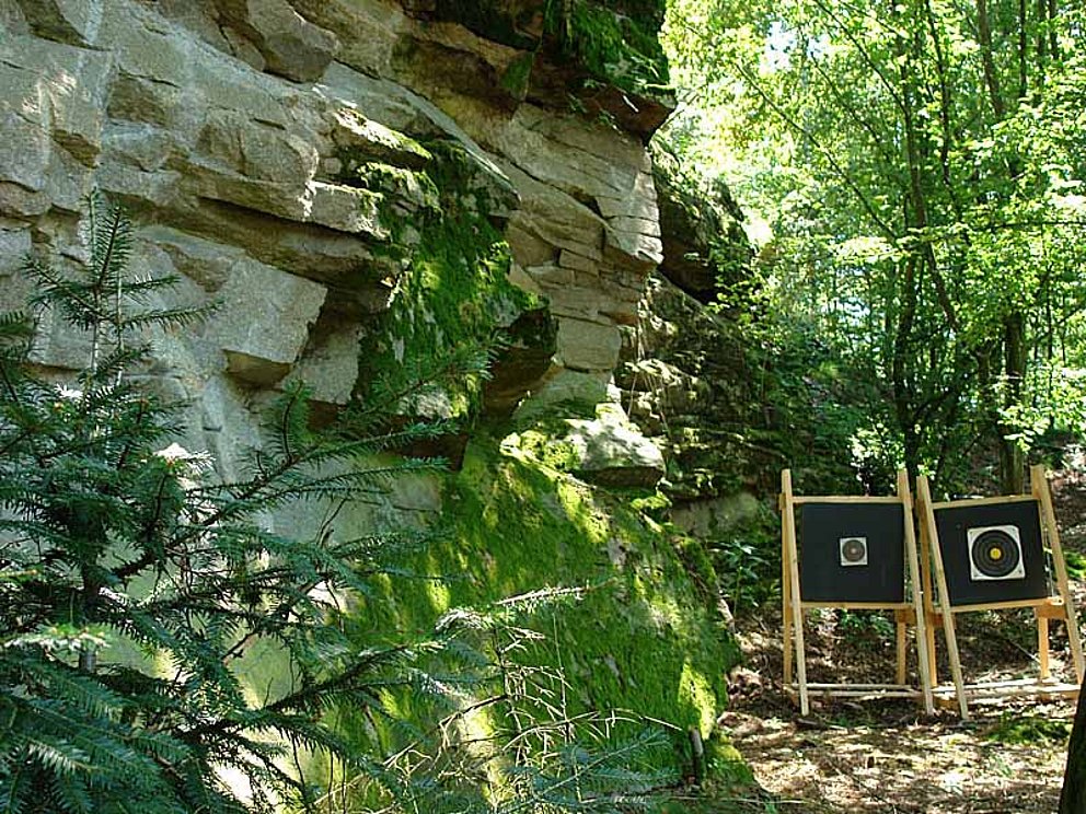 Bogenparcours auf der Burg Clam mit Zielschießen