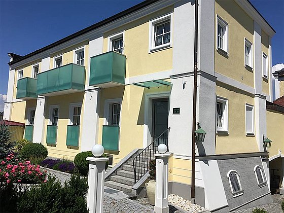 Außenansicht des Hotel Biedermeierhof