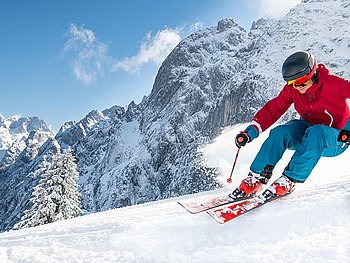 Skifahrer auf der Piste