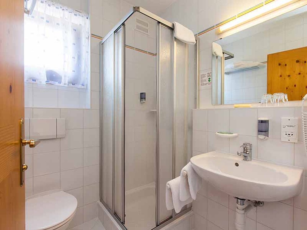 Badezimmer im Sporthotel Dachstein West in Annaberg