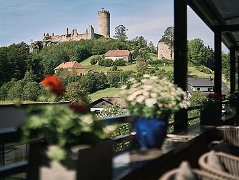 Blick von der Terrasse auf die Ruinie