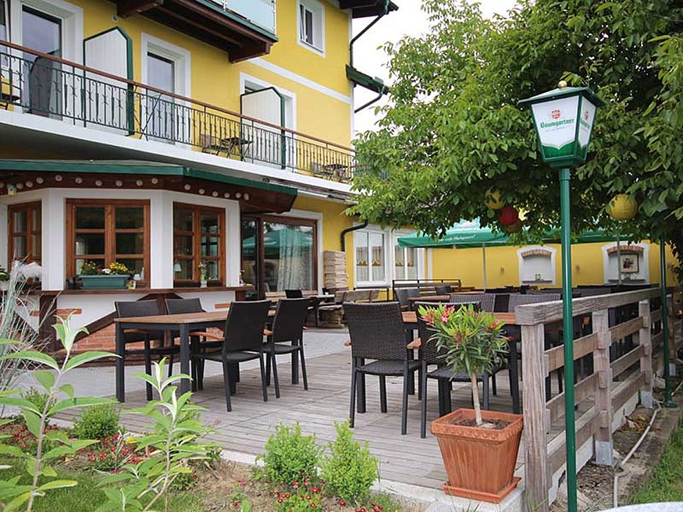 Gastgarten im Hotel Berghof in Obernberg