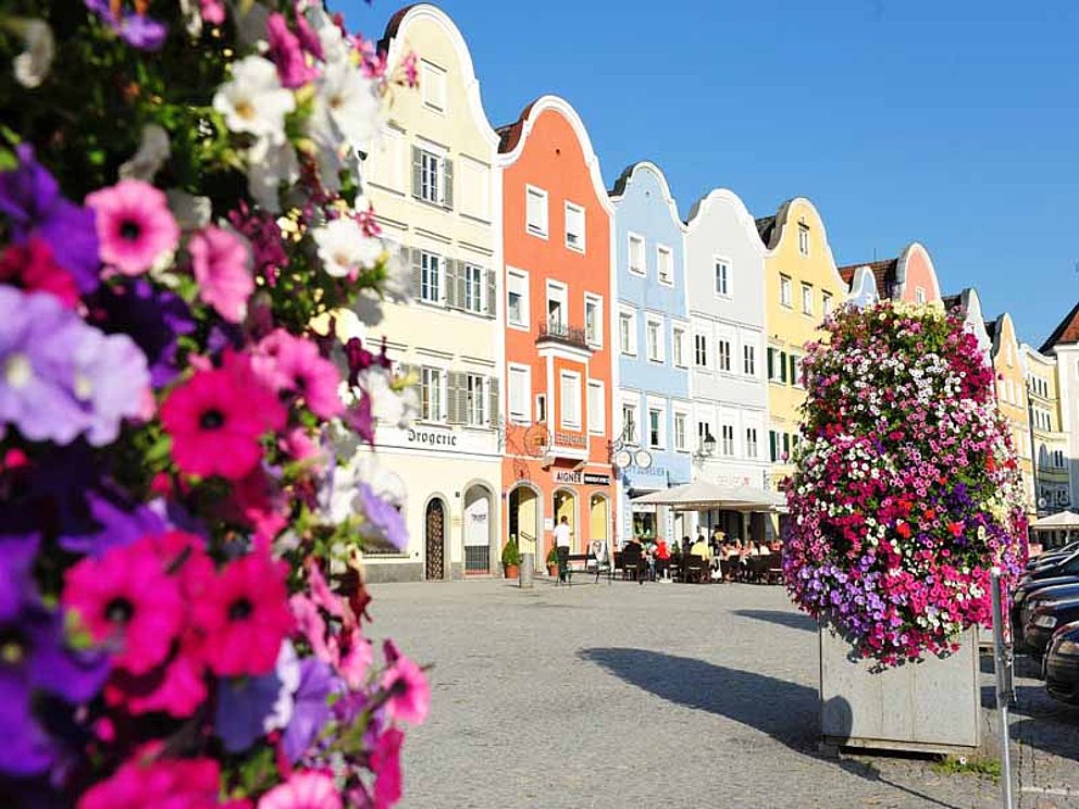 Die Silberzeile in Schärding ist für die barocken Bürgerhäuser bekannt
